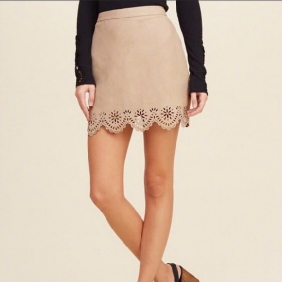 Hollister Dresses & Skirts - Hollister suede scallop mini skirt